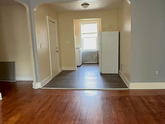 3rd image of 34 Hotchkiss St #C3
