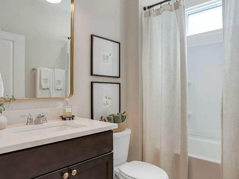 72 McRorrie Dr — Photo 32
