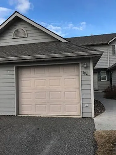 484 W Shore Dr Photo 1