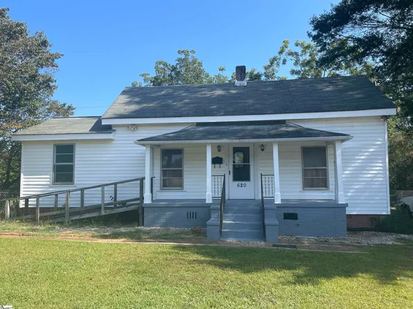 620 Conway Ave, Laurens, SC 29360