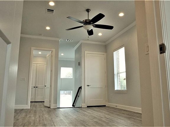 2nd image of 713 Grainger St #721