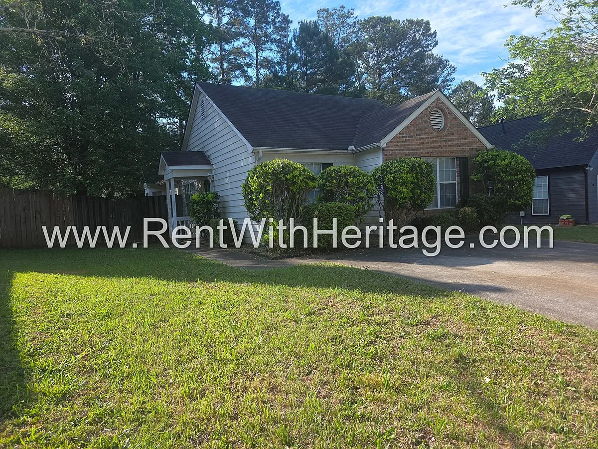 Building Photo - 1484 Cain Ct N