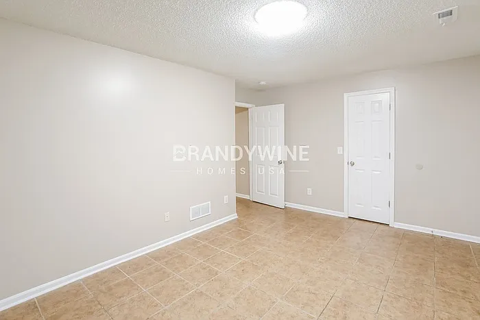 2025 NW 49th St — Photo 16