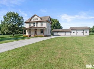 726 N Main St, Palmyra, IL 62674