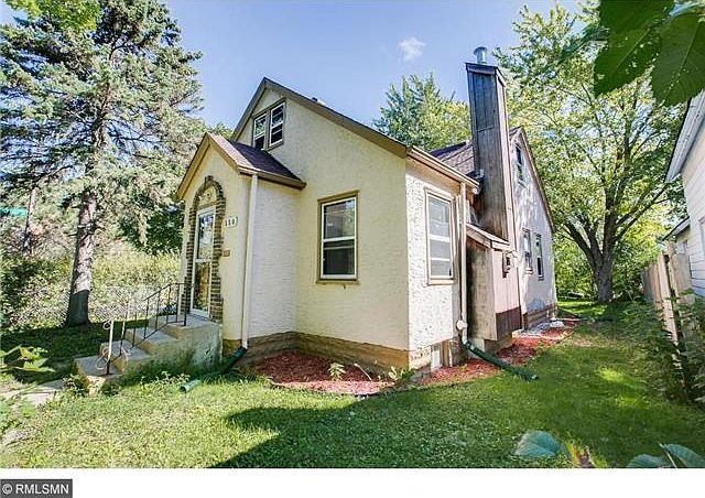 1st image of 880 Woodbridge St