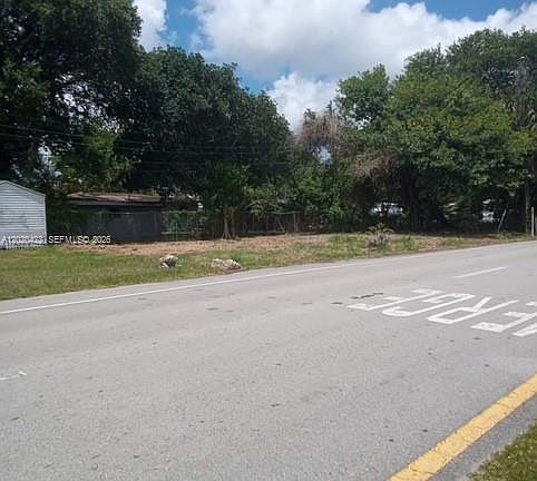 4th image of 2410 NW 167th St
