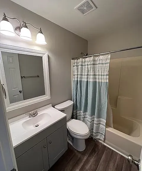 Full bathroom