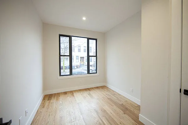 Rented by Brooklyn Group | media 9