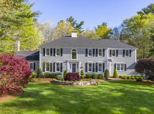260 Ledgewood Dr, Hanover, MA 02339
