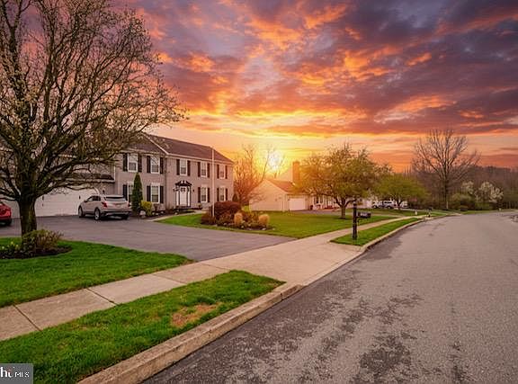 4th image of 3730 Rotherfield Ln