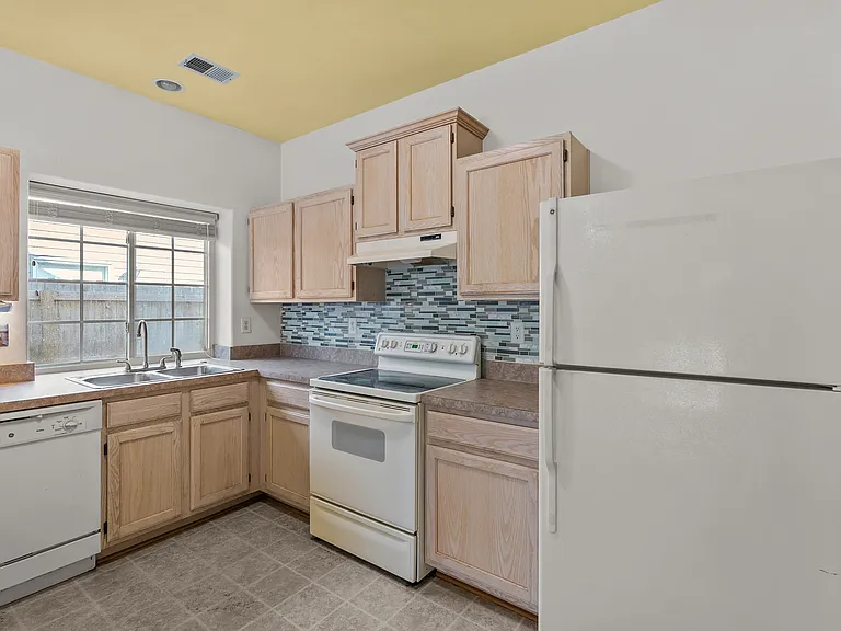 5509 Bulls Bay Dr #1 — Photo 21