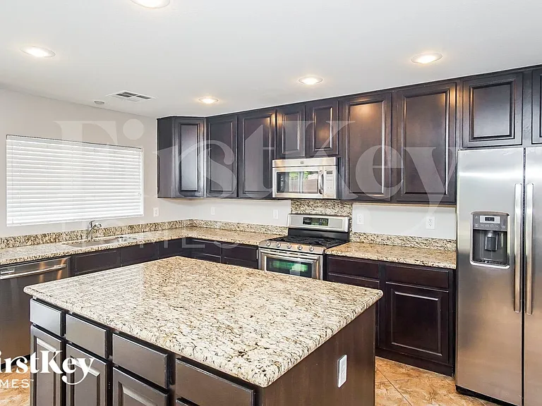 4904 Naff Ridge Dr — Photo 5