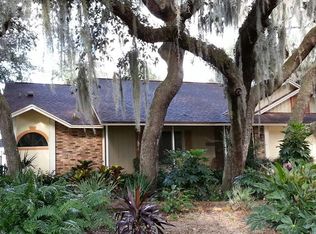 3385 Lake Harney Cir, Geneva, FL 32732