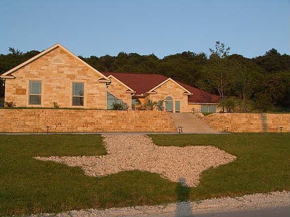 3rd image of 2501 Freedom Ln