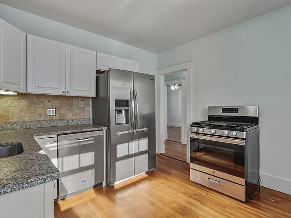 2nd image of 192 Brookside Pkwy #2