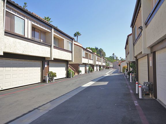 3rd image of 864 S Garfield Ave
