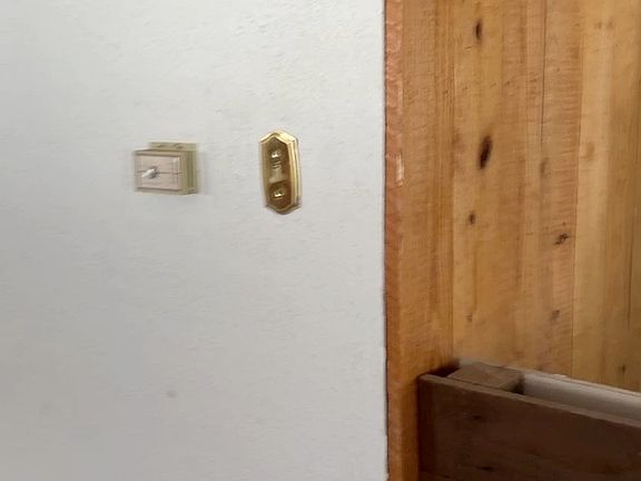 5th image of 112 S B St