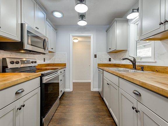 5th image of 7059 White Oak Dr