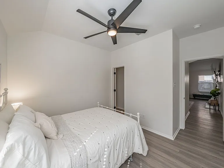 9040 Weller Ln — Photo 24