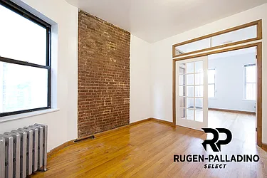 Rented by R New York