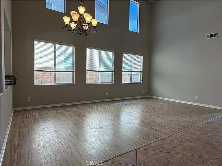 7771 Stonegate Dr — Photo 3