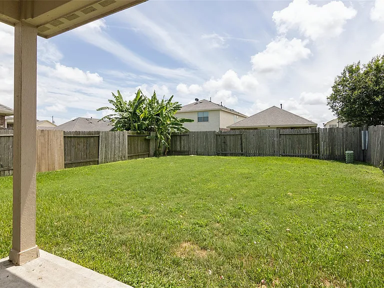 5218 Misty Ln — Photo 24