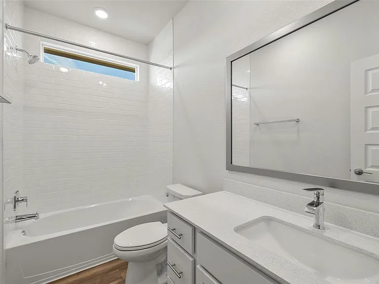 113 Shadow Oak Cv — Photo 29