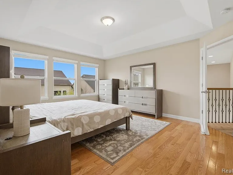 1114 Wales Dr — Photo 20