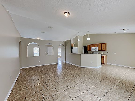 4th image of 534 Geraldine Dr