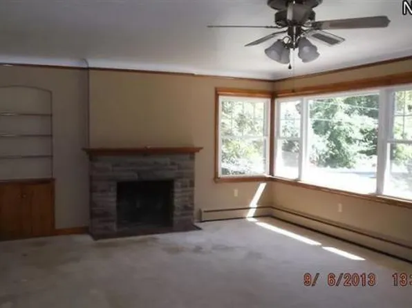 (undisclosed Address), Conneaut, OH 44030