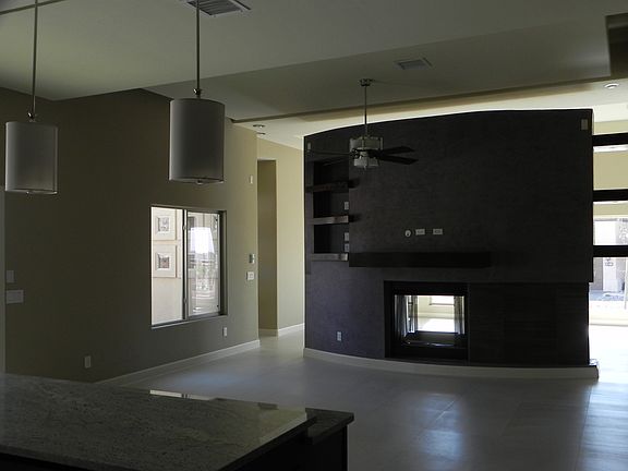 4th image of 1032 Via De La Paz Dr