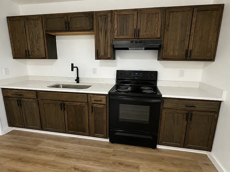 6684 Garvin Dr — Photo 3