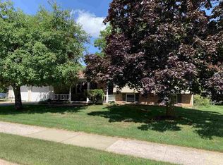 1001 Jordan Rd, De Pere, WI 54115