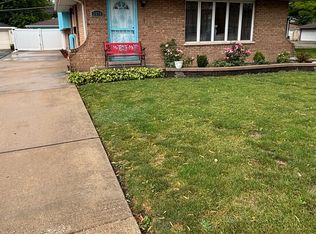 2404 S 9th Ave, Broadview, IL 60155