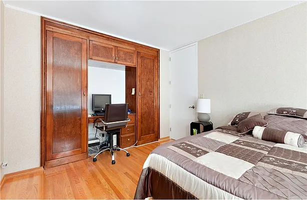Sold by OneWorld Property Advisors | media 1