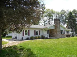 10551 Blue St, Delevan, NY 14042