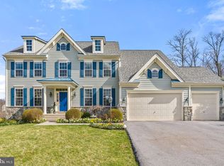 15 Lackawanna Ln, Falling Waters, WV 25419