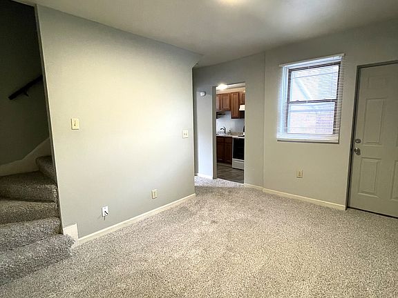 4th image of 987 Oregon Ave