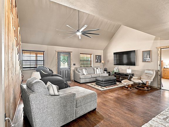 4th image of 1108 County Road 4360