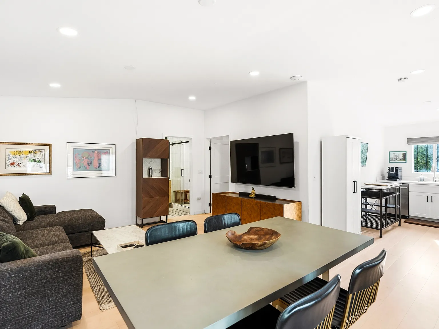 1 bed, 750 sqft, $3,095 — Photo 3