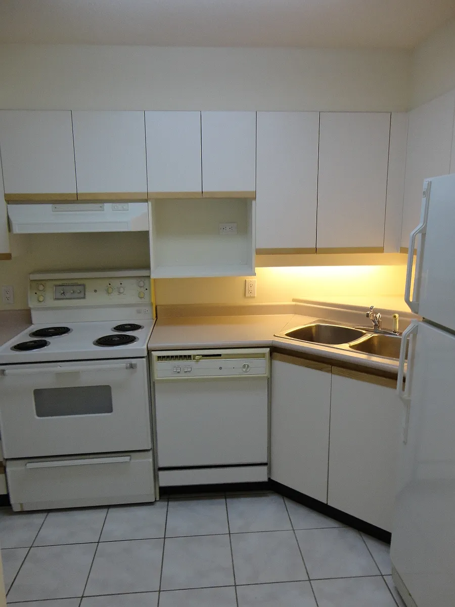 Building Photo - 950 Cambie St #1906