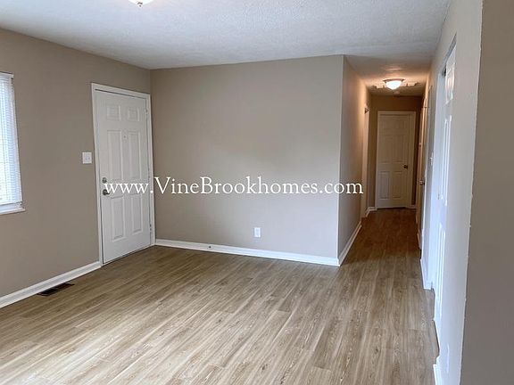 2nd image of 4708 Dayton Ct