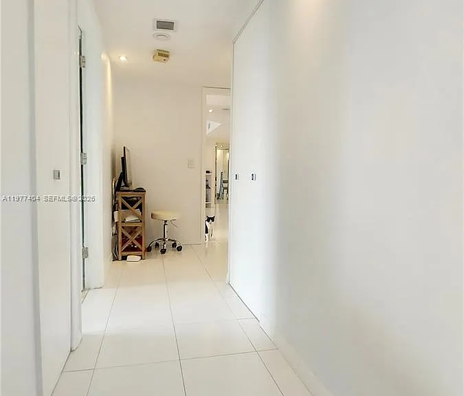1000 W Island Blvd #508 — Photo 21