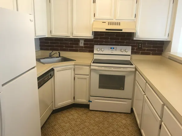 32 Joiners Rd, Rocky Hill, CT 06067