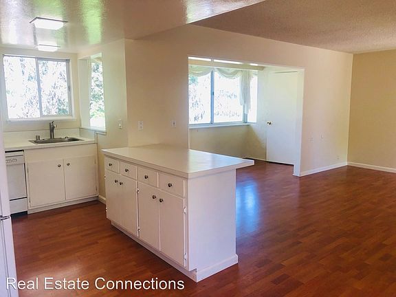 3rd image of 14225 Lora Dr APT 68