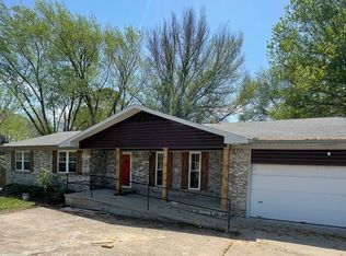 2304 SE 14th St, Bentonville, AR 72712