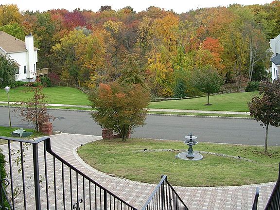Circular Driveway & Pier Gates