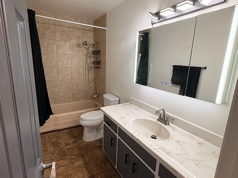 10300 Stovall Pl NE — Photo 5