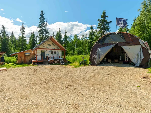10265 Old Valdez Trl, Salcha, AK 99714
