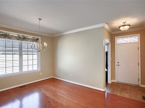 5th image of 243 Patriot Ln